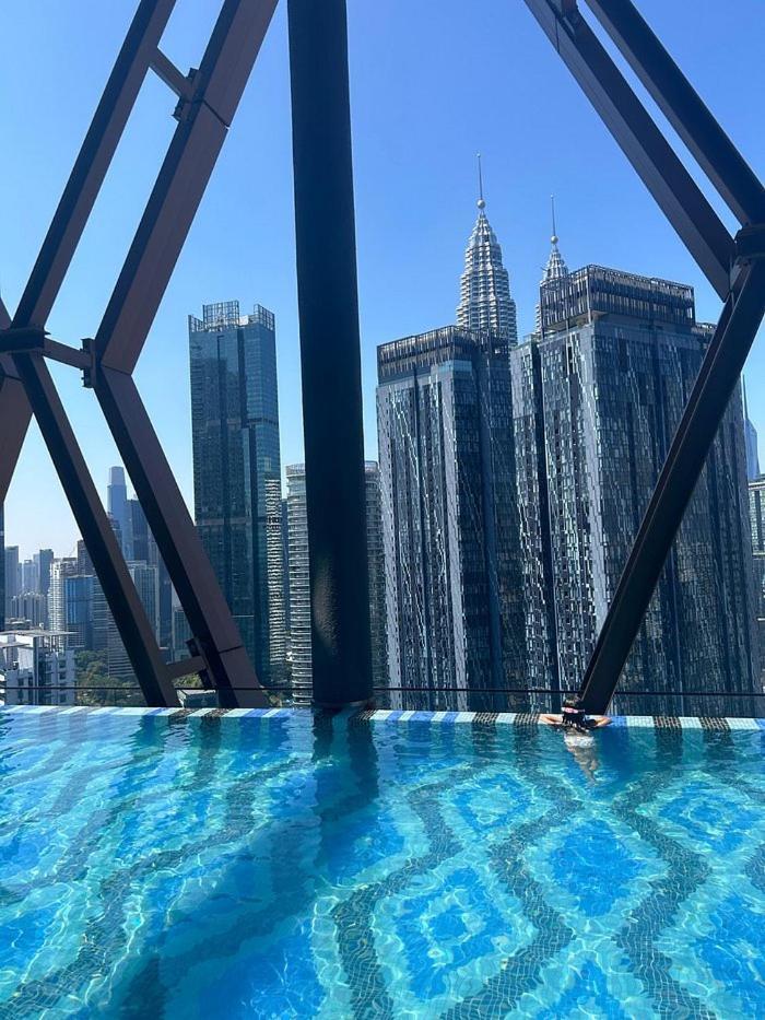 Scarletz Suites Twin Tower Klcc Kuala Lumpur By Okidoki Exterior photo