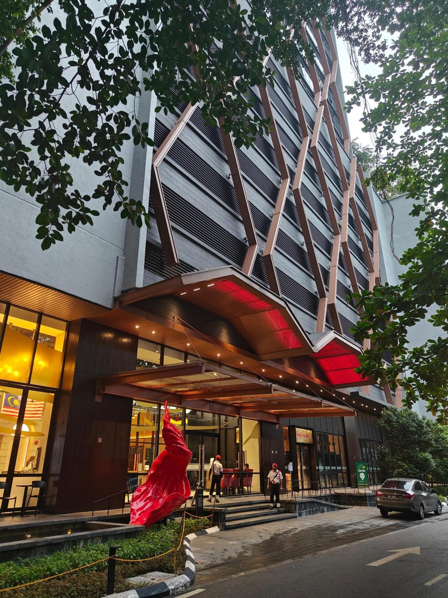 Scarletz Suites Twin Tower Klcc Kuala Lumpur By Okidoki Exterior photo